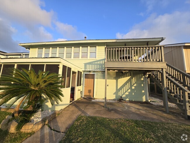 Building Photo - 181 Barracuda St Rental