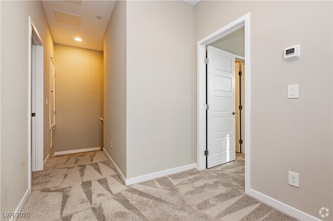 Building Photo - 11236 Rainbow Peak Ave Rental