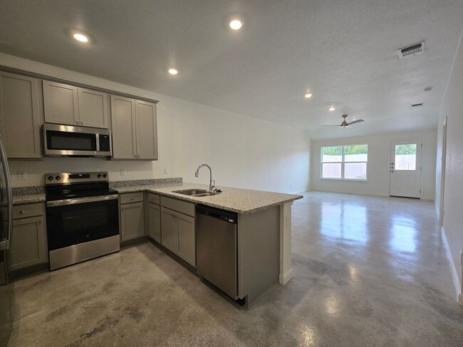 Photo - 807 Wax Myrtle Ct Unit 807 Wax Myrtle Court - B