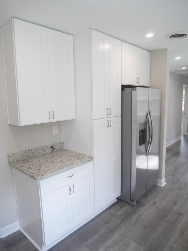 Photo - Charming Single-Family Home with Modern Up...