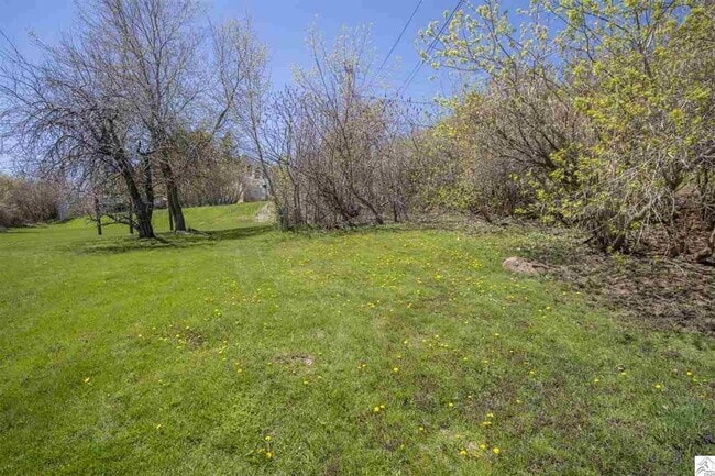 Photo - AVAILABLE JUNE 1ST- Terrific 3 Bed 2 Bath w/ Lake Views