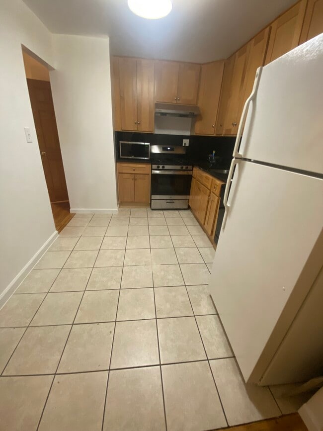 Photo - 8340 Talbot St