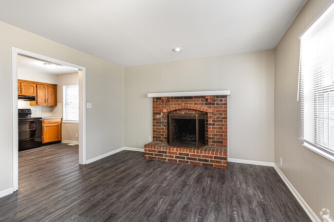 2BR, 1.5BA Townhome - 1000SF Livingroom