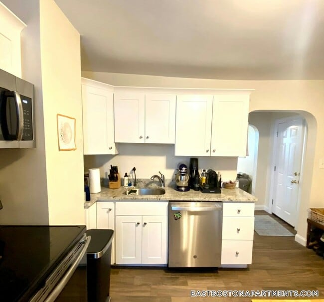 Photo - 234 Lexington St Unit 3