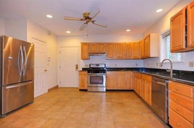 Photo - 82 Medford St Unit 1