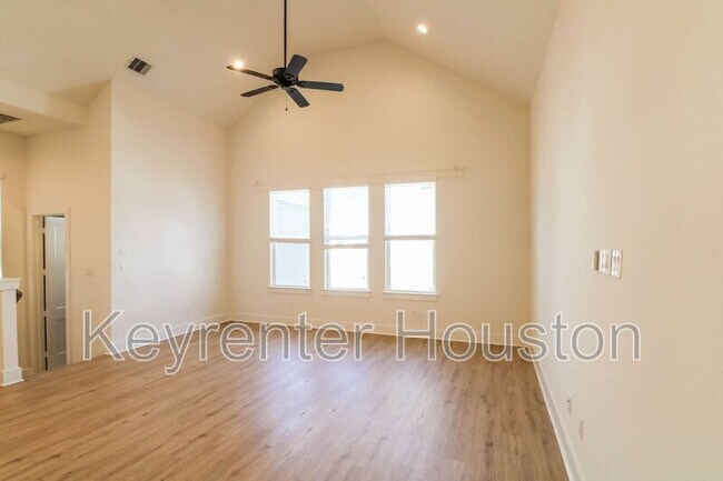 Photo - 2514 Terry St