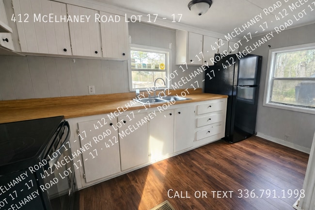 Photo - 412 McElhaney Rd