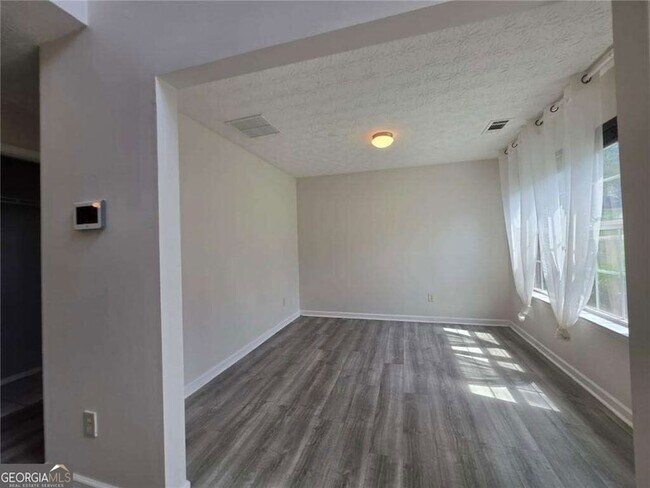 Photo - 3983 Roxberry Hill Ln NE