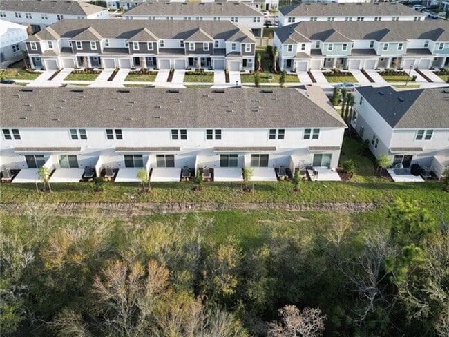 Photo - Modern 3 Bed / 2.5 Bath Townhome – Move-In Ready
