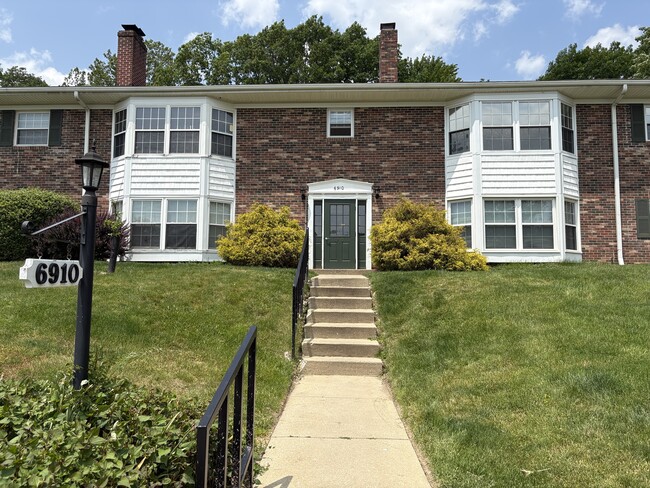 Photo - 6910 Carriage Hill Dr Unidad 103