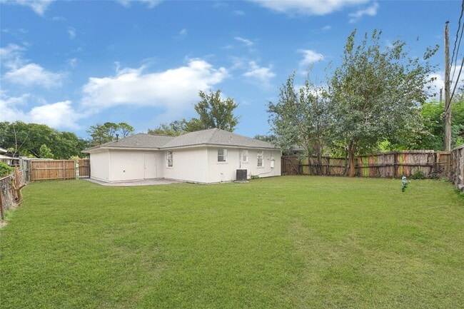 Building Photo - 1502 Park Ave