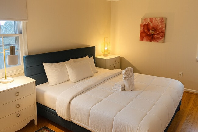 Photo - 1937 Woodford Rd Unidad SI ID1473412P