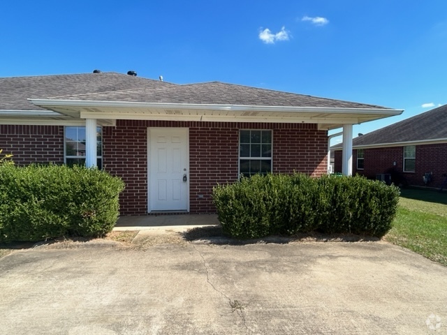 Building Photo - 5212 Galloping Way Rental