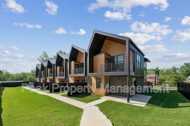 Building Photo - 1609 Pulaski St