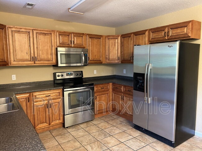Photo - 5960 Parkdale Rd
