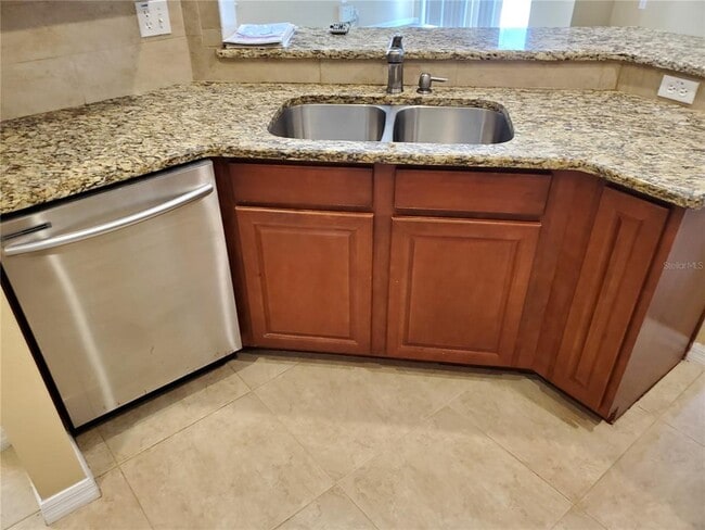 Photo - 7001 Interbay Blvd