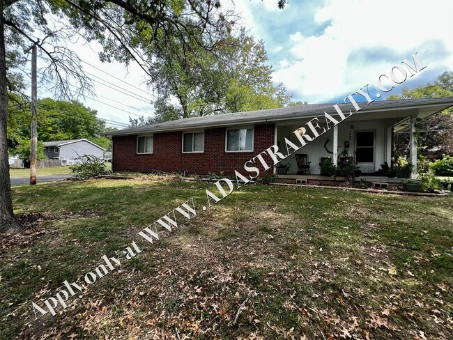 Photo - 2 Bed, 1 Bath Duplex in Overland Park-Avai...