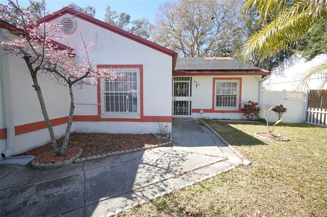 Photo - 6805 S Sheridan Rd