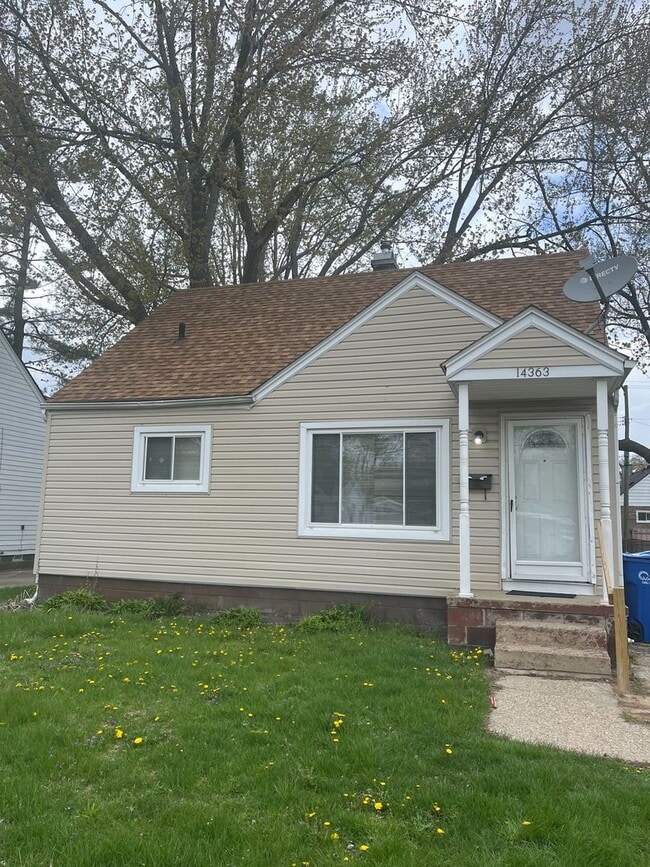 2 Bedroom Bungalow in Warren - $1200 - 2 Bedroom Bungalow in Warren - $1200 House