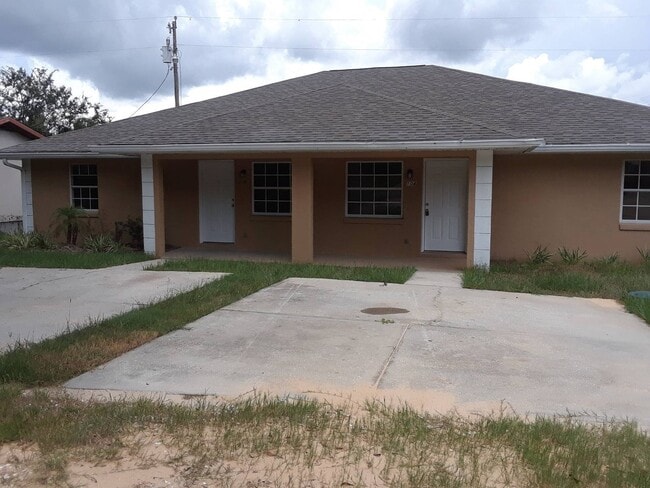 Building Photo - 104 Berger Ct Unit 104 Berger Court