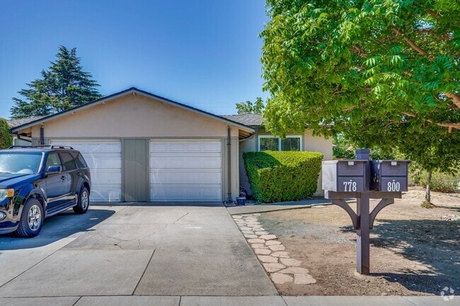 Building Photo - 800 W Hacienda Ave Unit 800 W Hacienda Avenue Rental