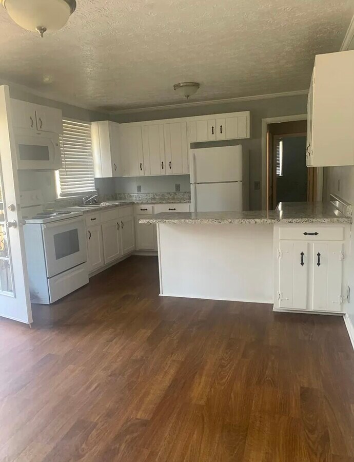 Photo - 632 Tulip Grove Rd