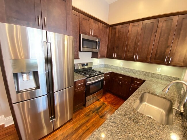 Photo - Kerr St 694-696 GW2 Unidad 694 (Lower)