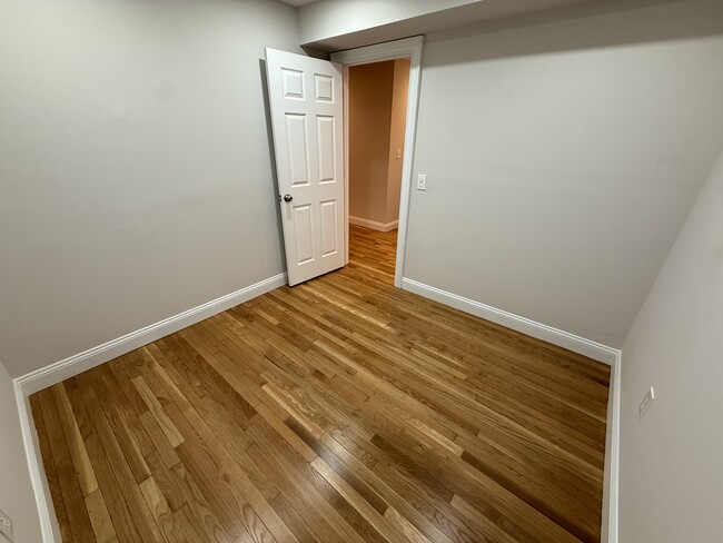 Photo - 135 Calumet St Unit 2