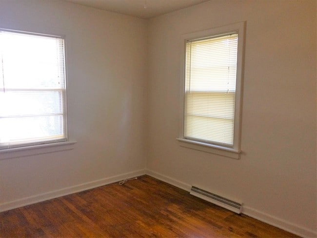 Photo - 7716 Dobbin Rd