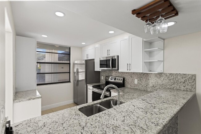 Photo - 1719 Whitehall Dr Unit 104