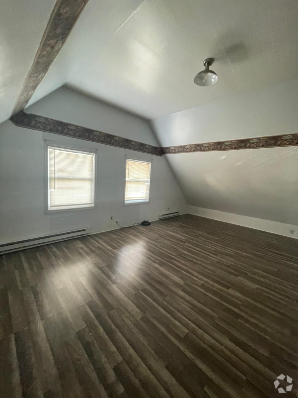 Building Photo - 438 Union Ave Rental