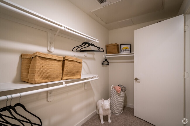 1BR, 1BA - 739SF - Coop at Summer Street