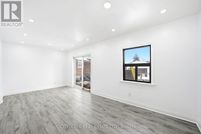 Photo - 759 Midland Ave