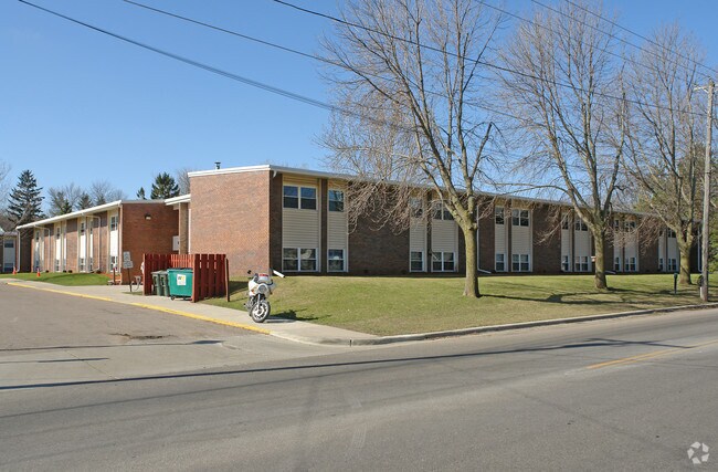 Greenvale Place Apartments - Greenvale Place Apartments