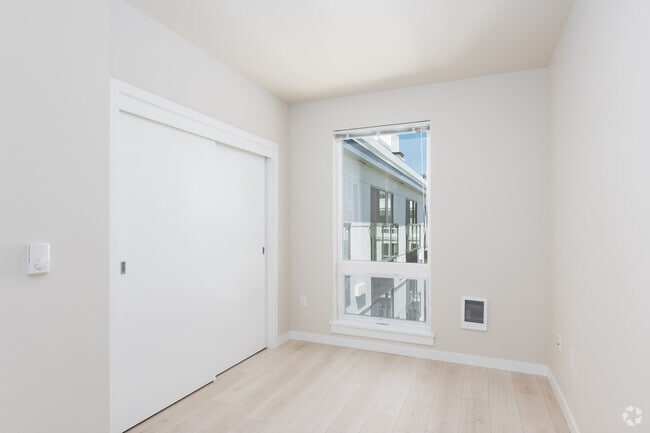 1BD, 1BA - 519-686SF - Encore