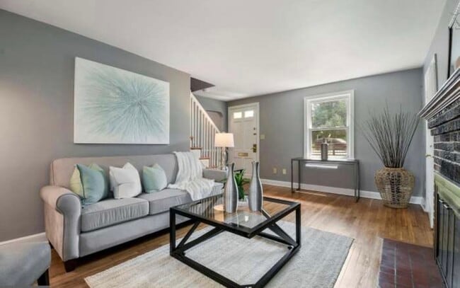 Photo - 6916 New Hampshire Ave