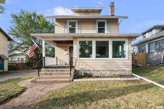 Photo - 230 E Garfield St