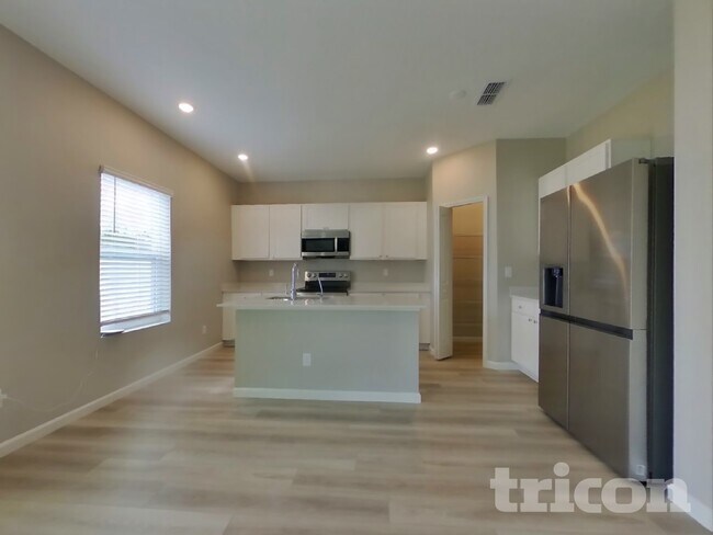 Photo - 2915 Grand Finale St