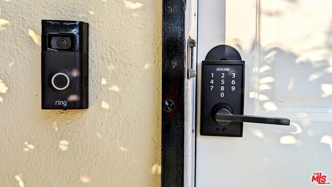 Photo - 11246 Culver Blvd