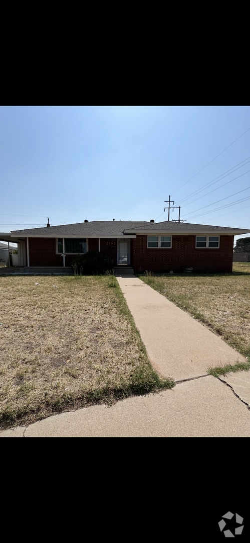 Building Photo - Recently reduced!!! Beautiful home in a g...