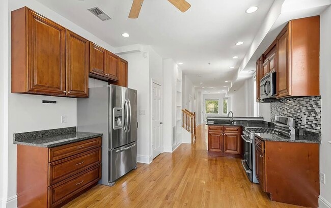 Photo - 2212 11th St NW Unidad 2