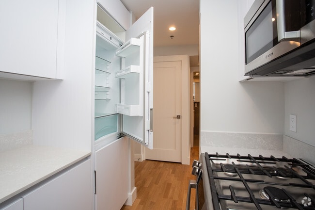 Photo - 1410 Columbia