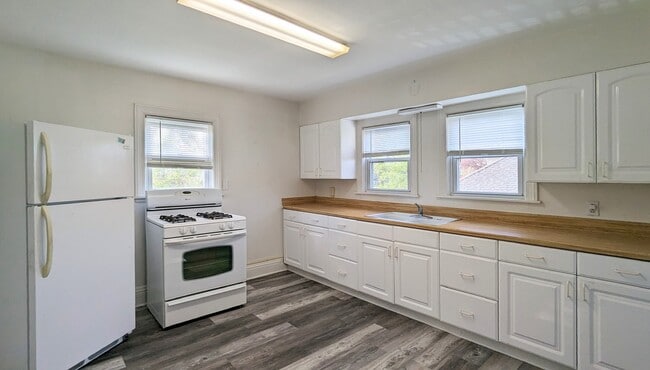 Photo - 607 Walnut St Unit 4