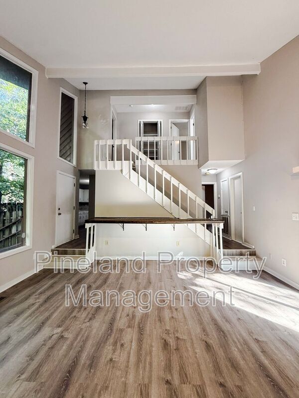 Photo - 321 Watergap Dr