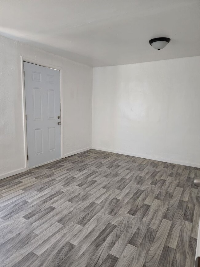 Photo - 1001 Walnut Dr Unit 2