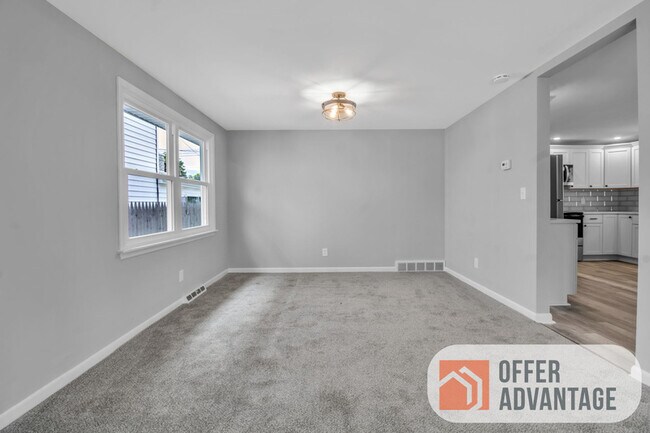 Photo - 31 W Cherbourg Dr