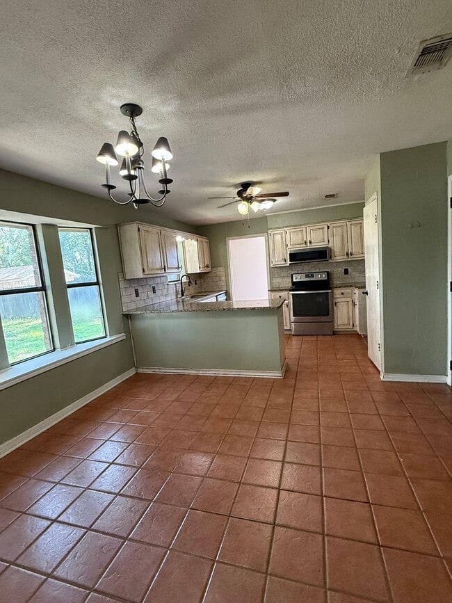 Photo - 3 Bedroom in Hallsville