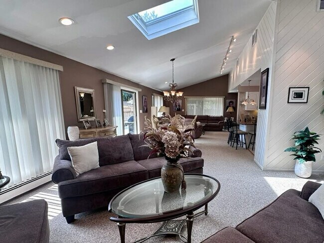 Photo - 500 Hoffman Ln Unidad 1