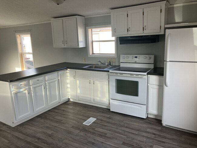 Photo - 55 E Riling St