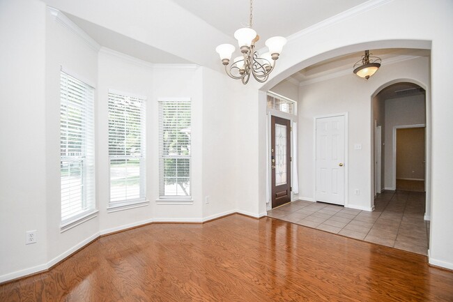 Photo - 4703 Camden Brook Ln